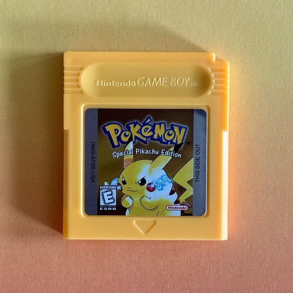 Pokemon Yellow Version Special Pikachu Edition Nintendo Game Boy - Picture 1 of 2